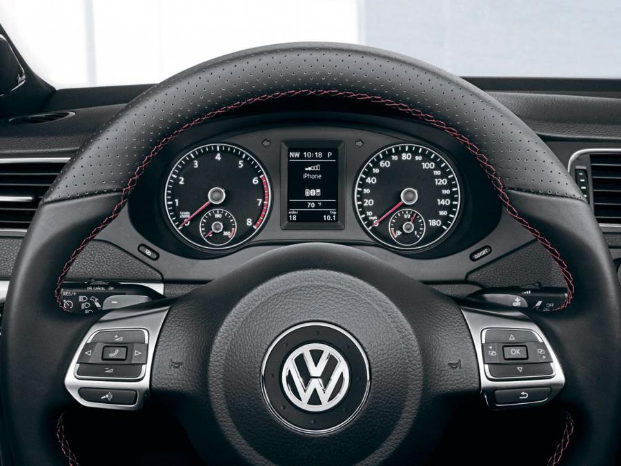  Volkswagen Jetta GLI 2012 года  (фото 46 из 49)